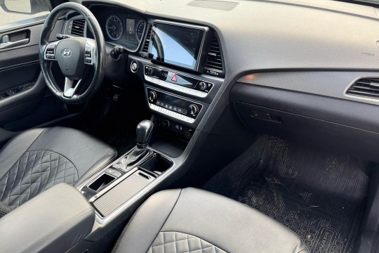 Hyundai Sonata 617